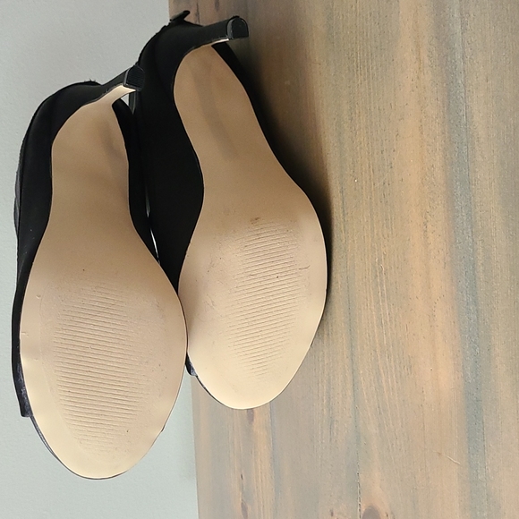 New no Box. Shoe Dazzle Jojo Peep Toe Bootie. Size 9. - Picture 4 of 5